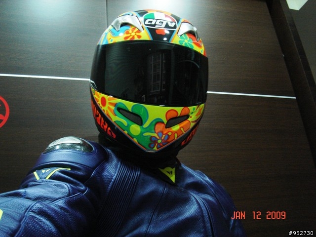 [開箱]Dainese Bora Valentino Replica 防摔皮衣入手!