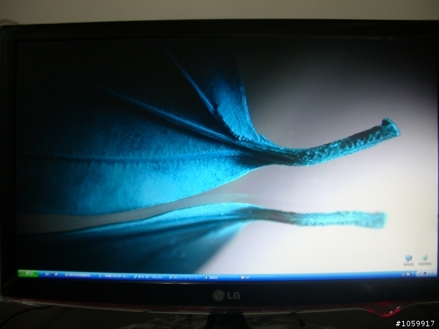 LG W2261V開箱文
