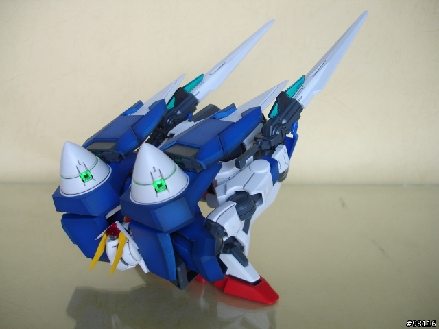 1/100 00 GUNDAM
