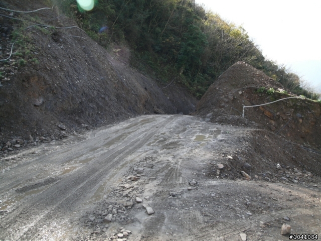 埔里->力行產業道路off road->褔壽山農場->梨山->宜蘭->台北
