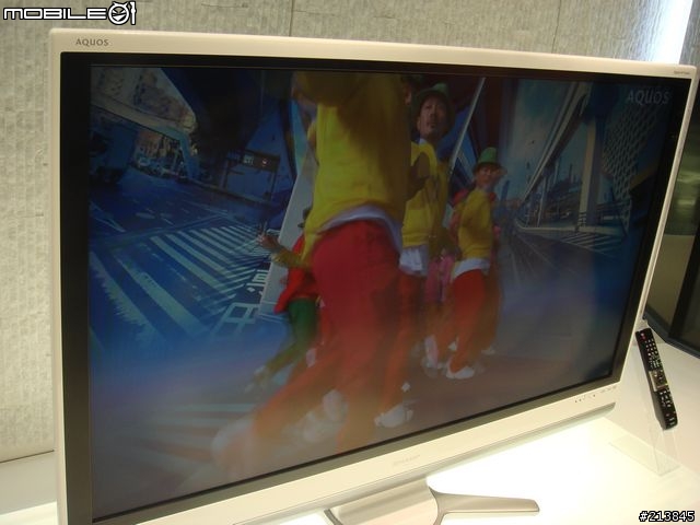 Sharp LCD TV與藍光DVD合體~~全世界第一台~發表