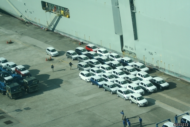 (SORRY!! 已上傳圖片)Passat CC  與Passat R36 與 TIGUAN已到港了