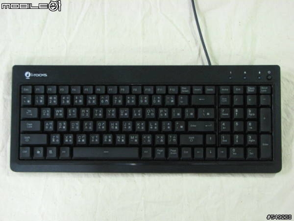 i-rocks KR-6820E 薄膜式發光電競鍵盤評測