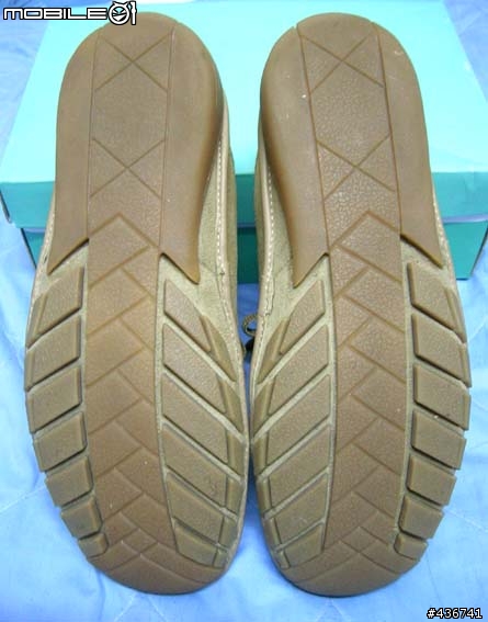 [分享] Clarks 麂皮袋鼠鞋