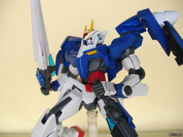 1/100 00 GUNDAM