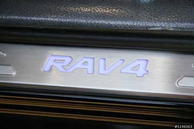 RAV4  4WD開箱