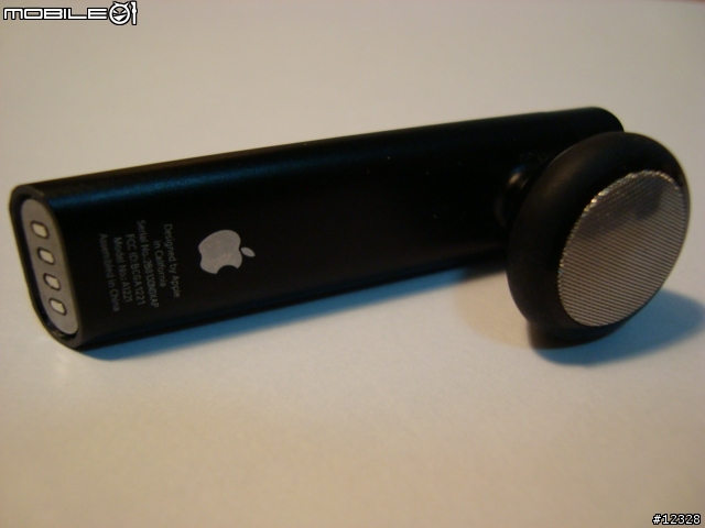 給iPhone 3G用的原裝配件之一 - iPhone Bluetooth Headset