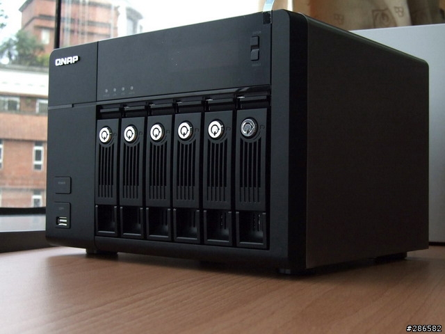 QNAP TS-639 Pro多功能NAS不專業開箱報告(附圖)