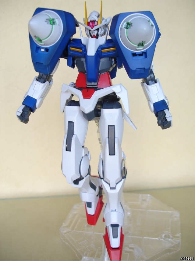 1/100 00 GUNDAM