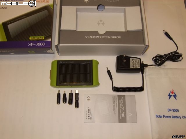 IPhone 的多功能外出充電包，有太陽能功能