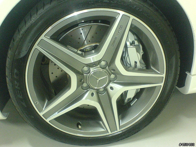 Mercedes Benz C63 AMG (補一點內裝)