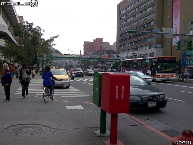 台北羅斯福路公館站..........(附圖)