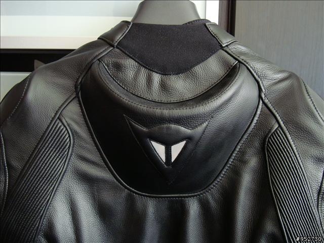[開箱]Dainese Santa Monica皮衣-新增實著圖!