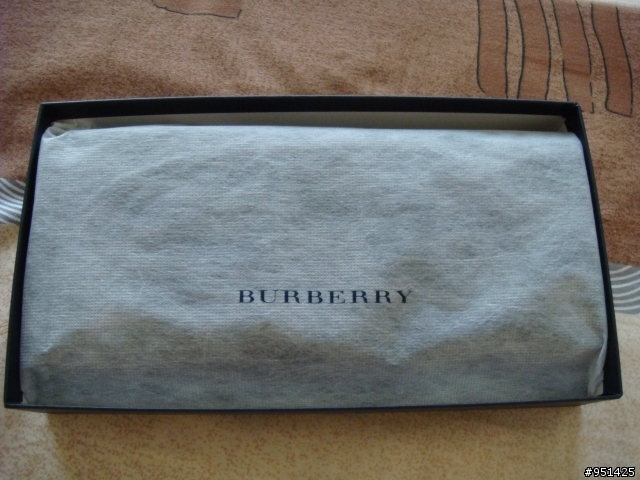 [開箱]最近買的Burberry長夾