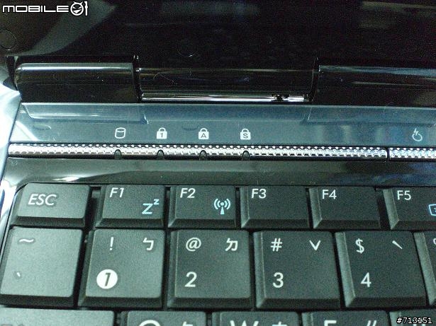 X61S  ...不過是ASUS 16吋的 (2/21補 改xp完成)