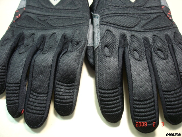 開箱? 開袋? ~低調的 Dainese 手套~