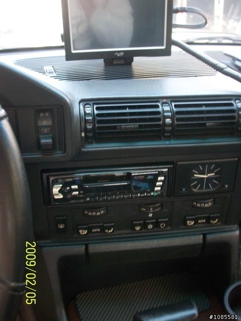 繼E38 750i後再一老車開箱文.....E34!!!