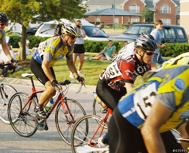 「分享」好用網站及各種名車的精彩圖片
