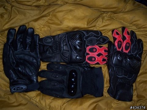 【開箱】KOMINE 競技手套 - GK-707 - EO SHORT CARBON GLOVES