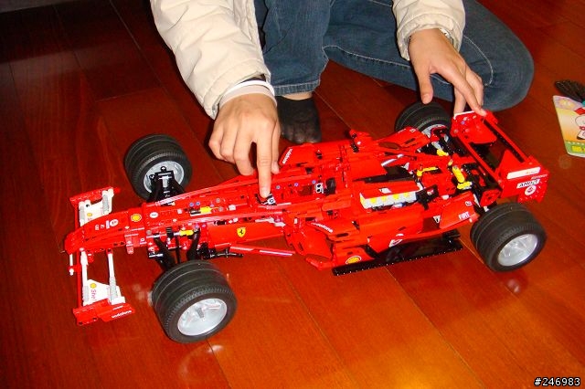1:8 FERRARI F1 Racer (#8674）