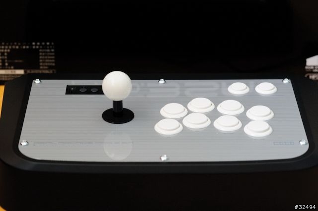 [分享] Hori Real Arcade Pro.3 SA 收到囉^^