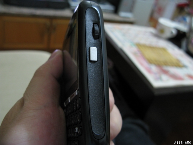 [快速開箱] BlackBerry 8707g - 黑莓測試計劃試用機開箱文