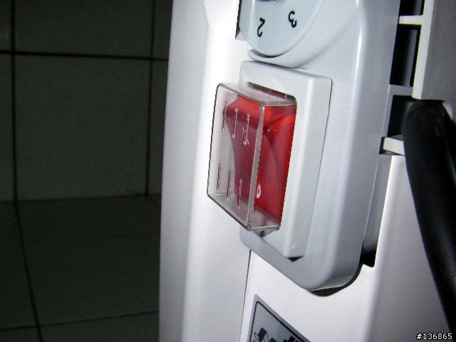 小公主沐浴用：北方電暖器CH500型