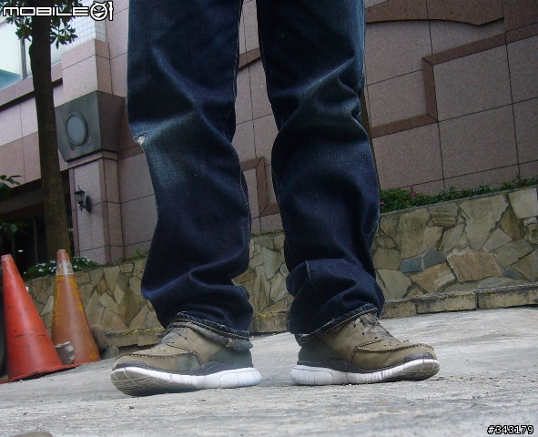 [分享] NIKE Free Hybrid Boot Premium 軍綠