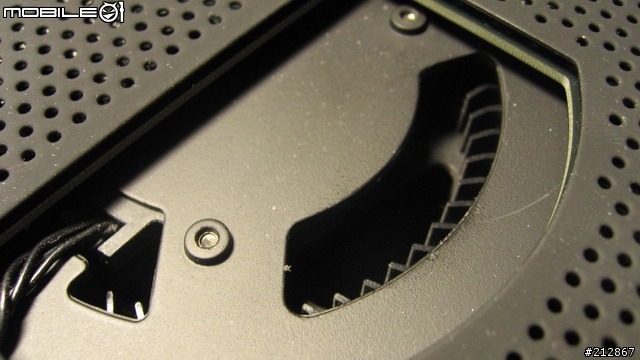 相隔三代的卡王，技嘉 NVIDIA GeForce GTX295 公板顯示卡