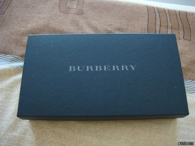 [開箱]最近買的Burberry長夾