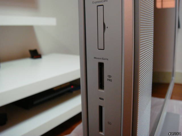[SOHO族 最佳選擇]SONY VAIO VGC-LN15T 薄型家用電腦