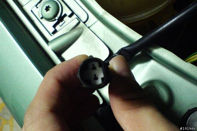 307SW 雨刷水噴不出來..