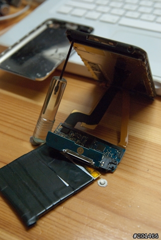 沒阿婆保佑就自己來！iPod touch自行維修小記