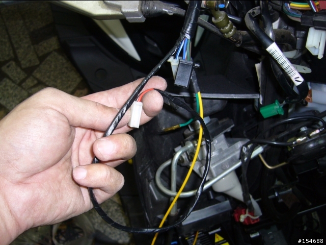 DIY 四期化油新勁戰改三段開關+前小燈開光+HID 6000K (加小燈線路教學)