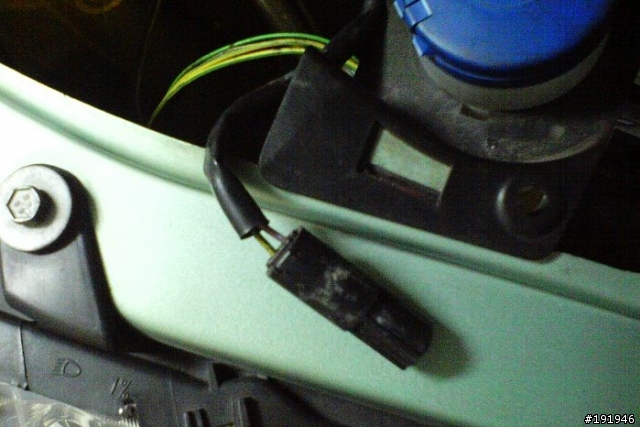 307SW 雨刷水噴不出來..