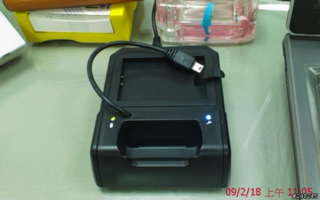 [分享] X1座充開箱文!(可同步傳輸資料及充第二顆電池)