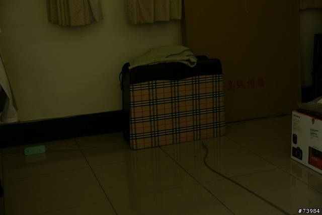 [簡單測試-第二次固定光源測試更新]市售保護鏡測試(SONY T*,Schneider,B+W,Marumi,Kenko,MASSA)