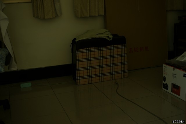 [簡單測試-第二次固定光源測試更新]市售保護鏡測試(SONY T*,Schneider,B+W,Marumi,Kenko,MASSA)