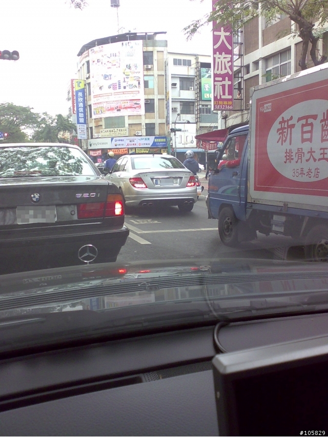 高雄大順路驚見C63~