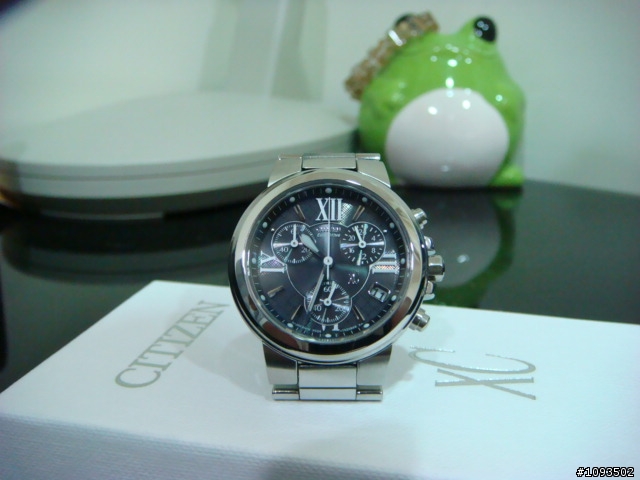 CITIZEN xC 傳奇光動能三環計時腕錶-(灰)