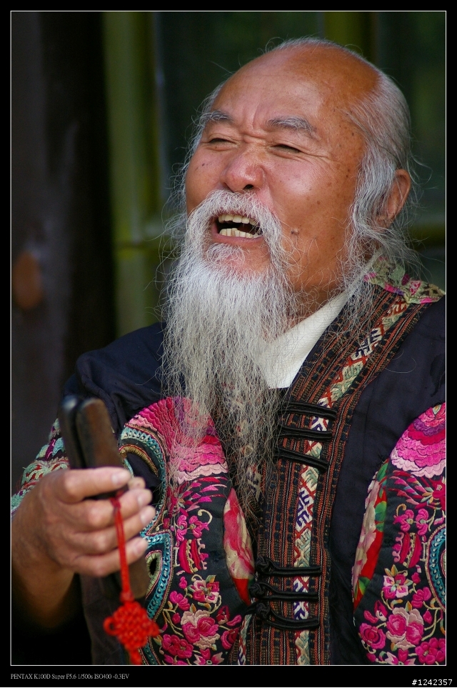 K100DS+tamron70-300MM  陽明山花季  不專業買了直接拍文