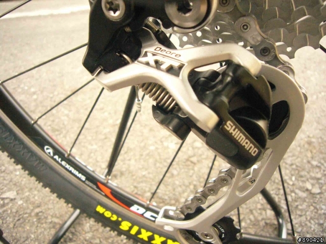 年終獎金包養了這個小老婆~~愛駒現世~~拉拉拉