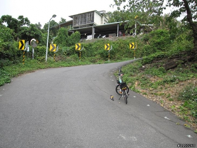 魯肉腳      北投 " 中央北路 四段 30巷    探勘....