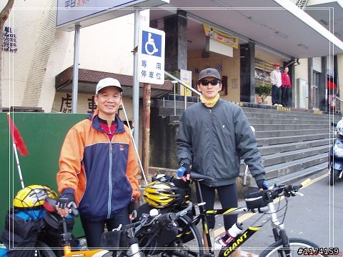 我老爸60歲..單車環島去