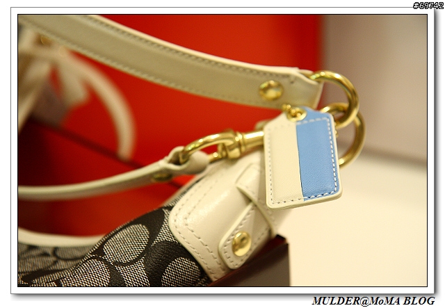 [MoMo桑分享] COACH HERITAGE STRIPE 女性兩用側肩包