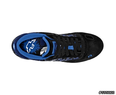 請問這款adidas  Originals  上市沒？