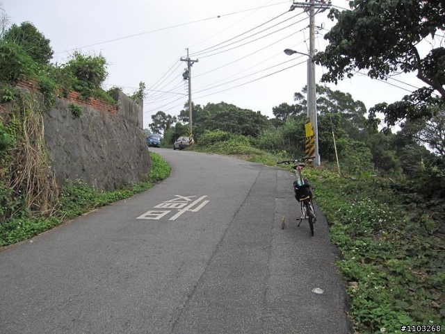 魯肉腳      北投 " 中央北路 四段 30巷    探勘....