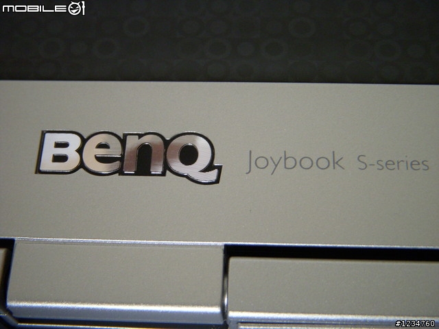[開箱文]BENQ S41-HT76簡易開箱分享