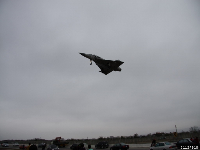 50D第一次試拍幻象2000飛機降落