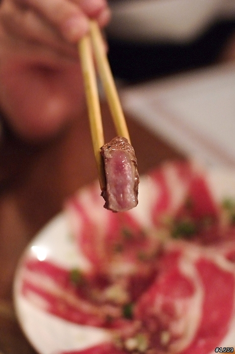 大口吃肉 快意人生 一番館食記